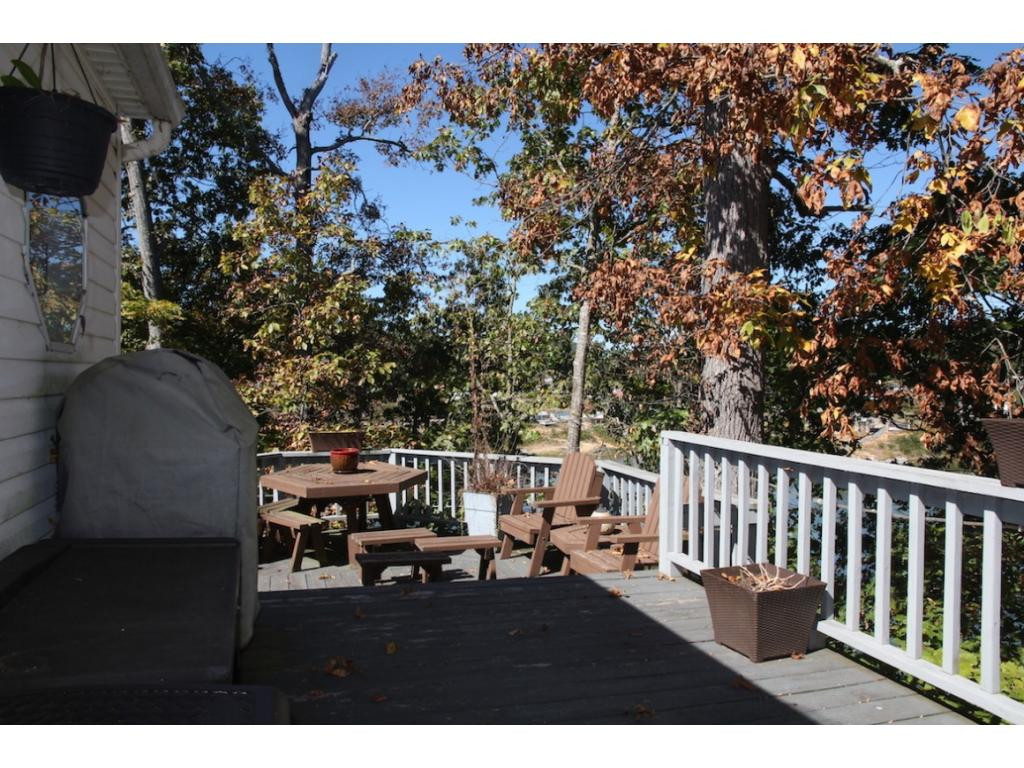900 Summer Sound Road Piney Flats, TN 37686 - Photo 15 of 20 Back deck