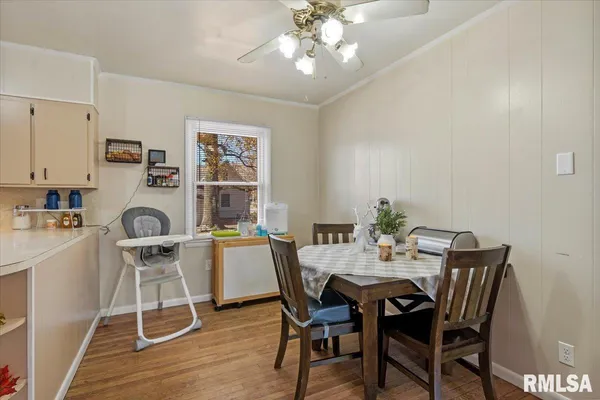 $147,500 | 105 North Second Cross Street, Mechanicsburg, IL 62545