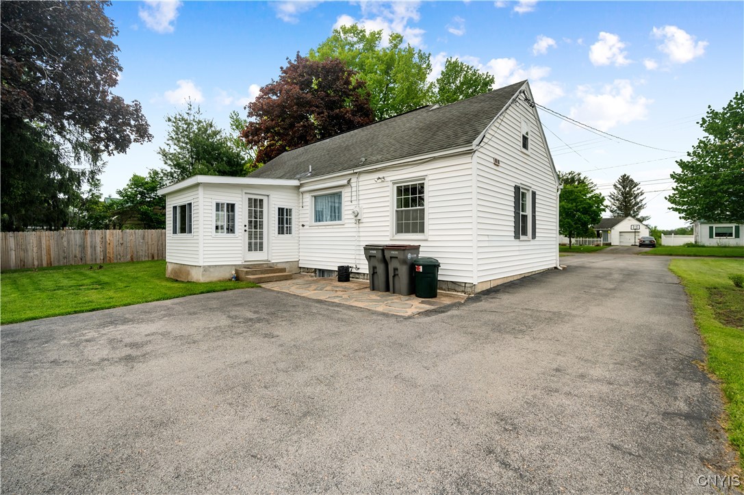 1011 Jervis Avenue Rome, NY 13440 - Photo 4 of 40