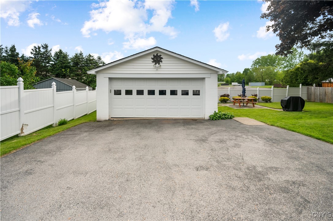 1011 Jervis Avenue Rome, NY 13440 - Photo 5 of 40