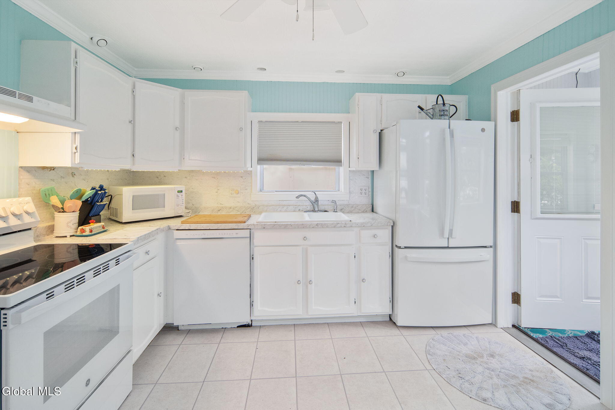 125 Fort Hunter Road Guilderland, NY 12303 - Photo 9 of 39 10-125FortHunterRd_009