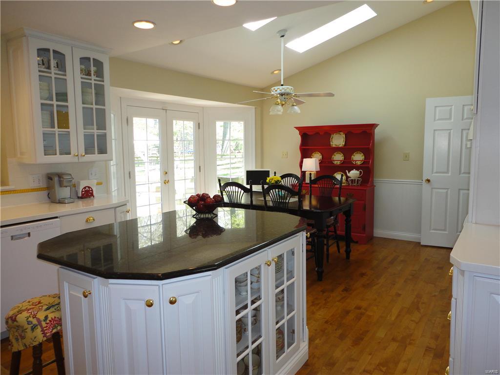 15915 Wetherburn Road Chesterfield, MO 63017 - Photo 11 of 24 Gallery Image 11
