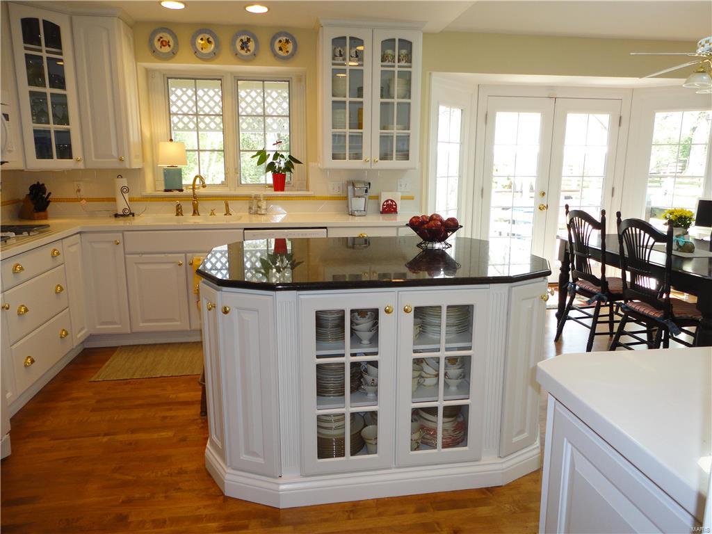 15915 Wetherburn Road Chesterfield, MO 63017 - Photo 13 of 24 Gallery Image 13