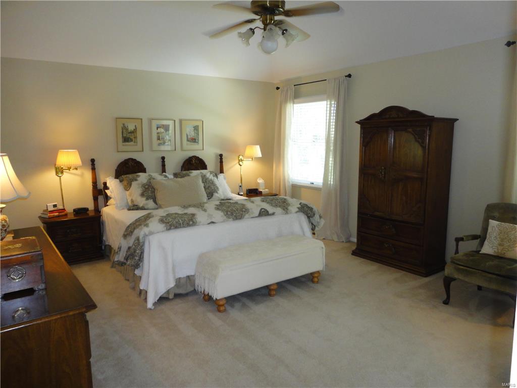 15915 Wetherburn Road Chesterfield, MO 63017 - Photo 14 of 24 Gallery Image 14