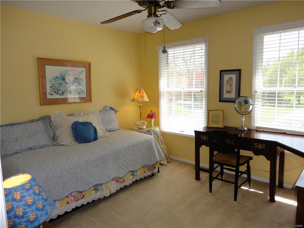15915 Wetherburn Road Chesterfield, MO 63017 - Photo 17 of 24 Gallery Image 17