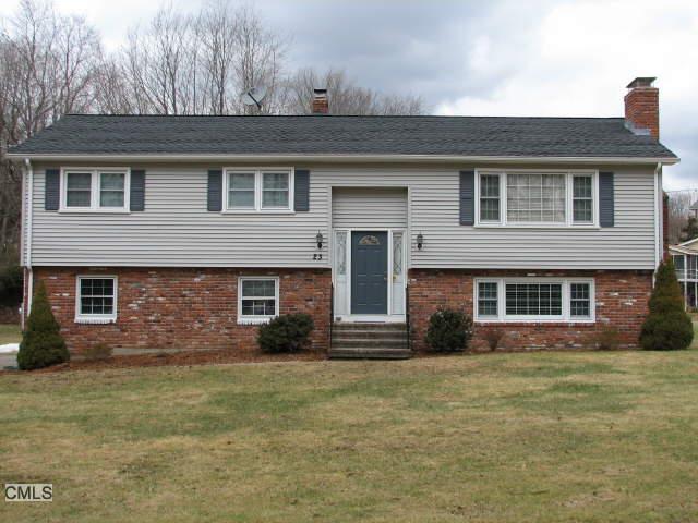 a front view of house with yard