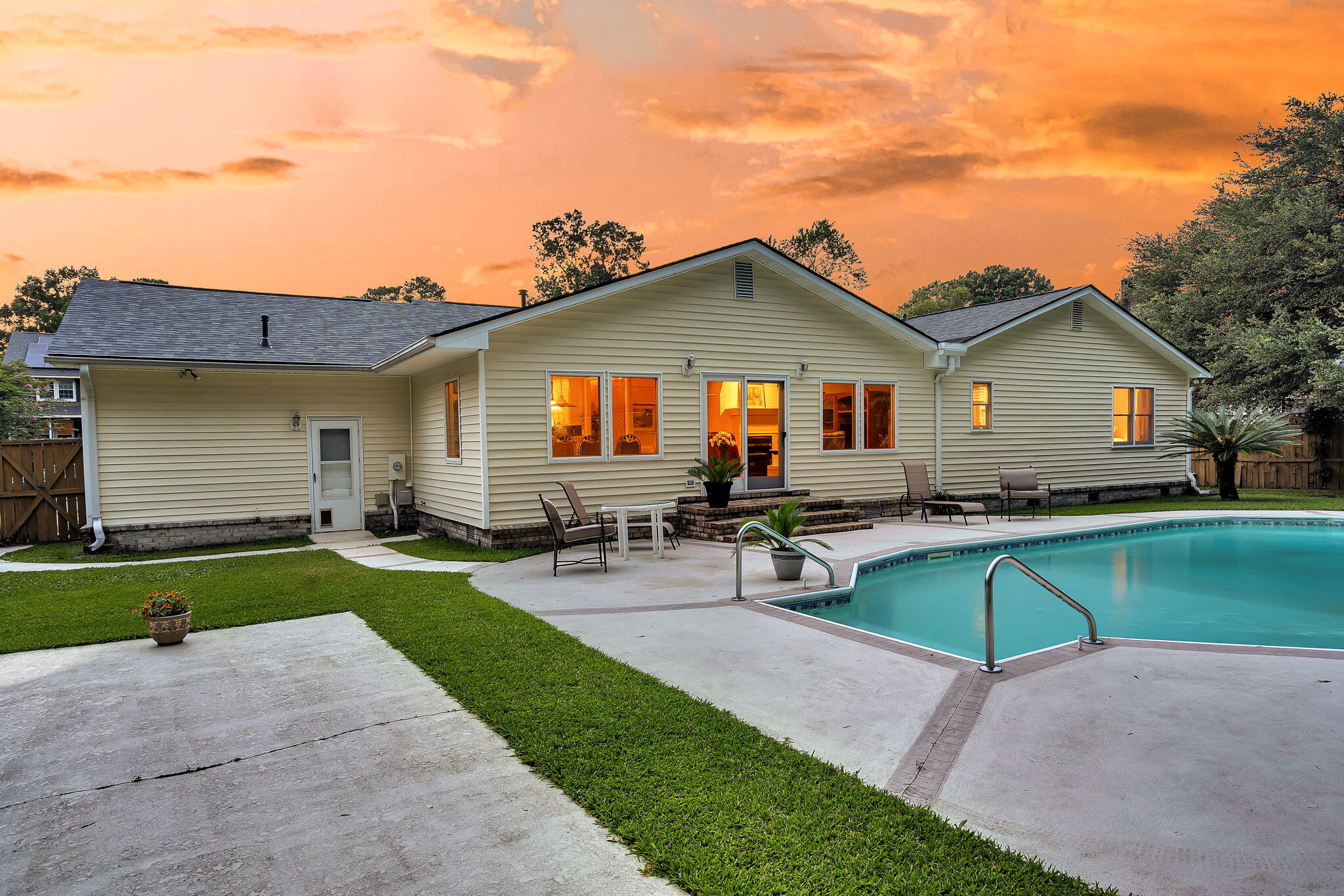 1647 Sulgrave Road Charleston, SC 29414 - Photo 55 of 63 CREM - 1647 Sulgrave Rd Twilights-6