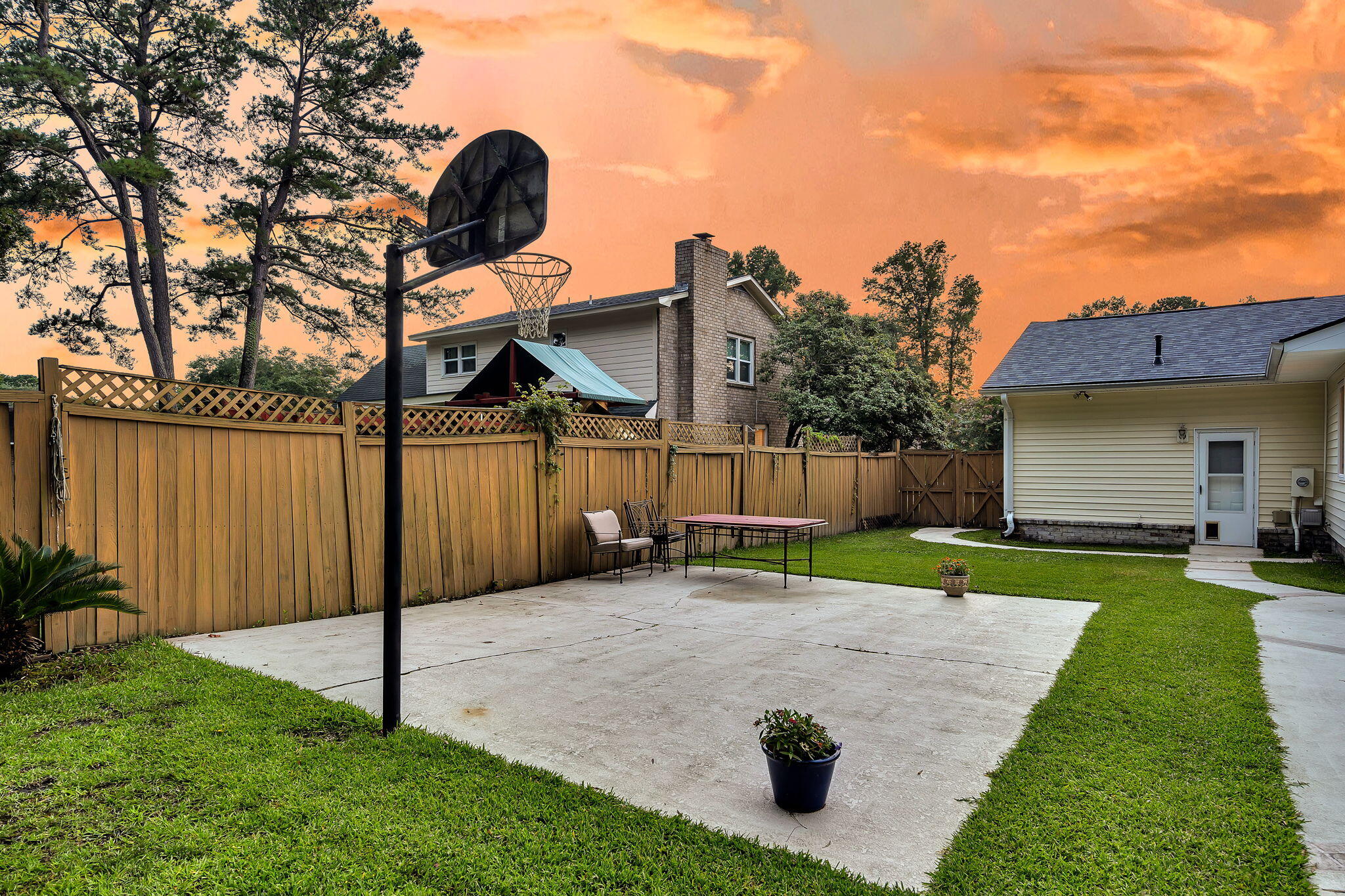 1647 Sulgrave Road Charleston, SC 29414 - Photo 56 of 63 CREM - 1647 Sulgrave Rd Twilights-7