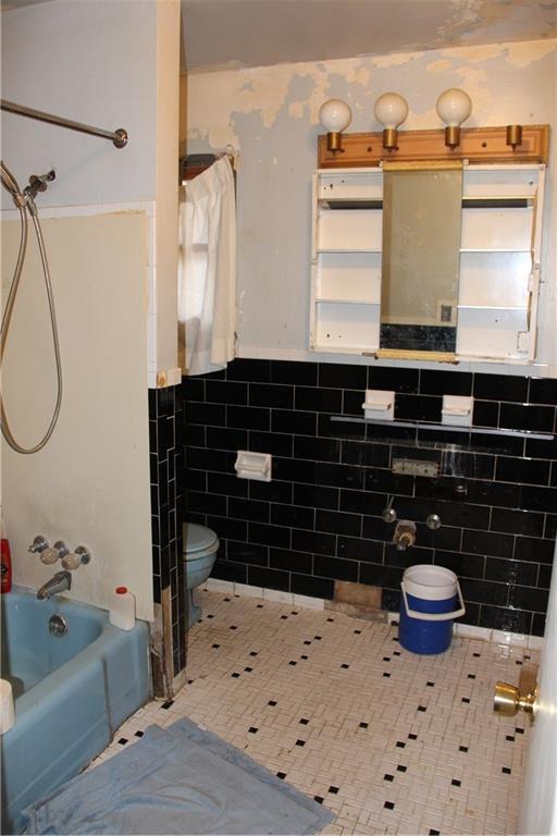 502 Roosevelt Road Pittsburgh, PA 15237 - Photo 14 of 25 Gallery Image 14