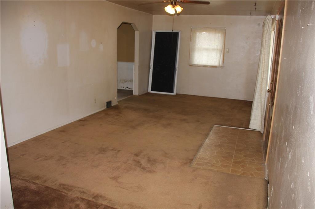 502 Roosevelt Road Pittsburgh, PA 15237 - Photo 6 of 25 Gallery Image 6