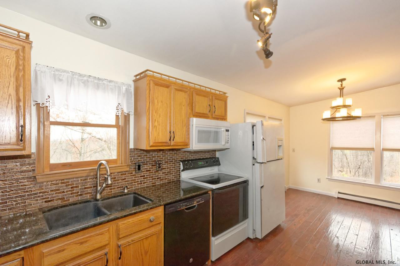 512 Farm To Market Road Brunswick, NY 12180 - Photo 17 of 39 Photo 17