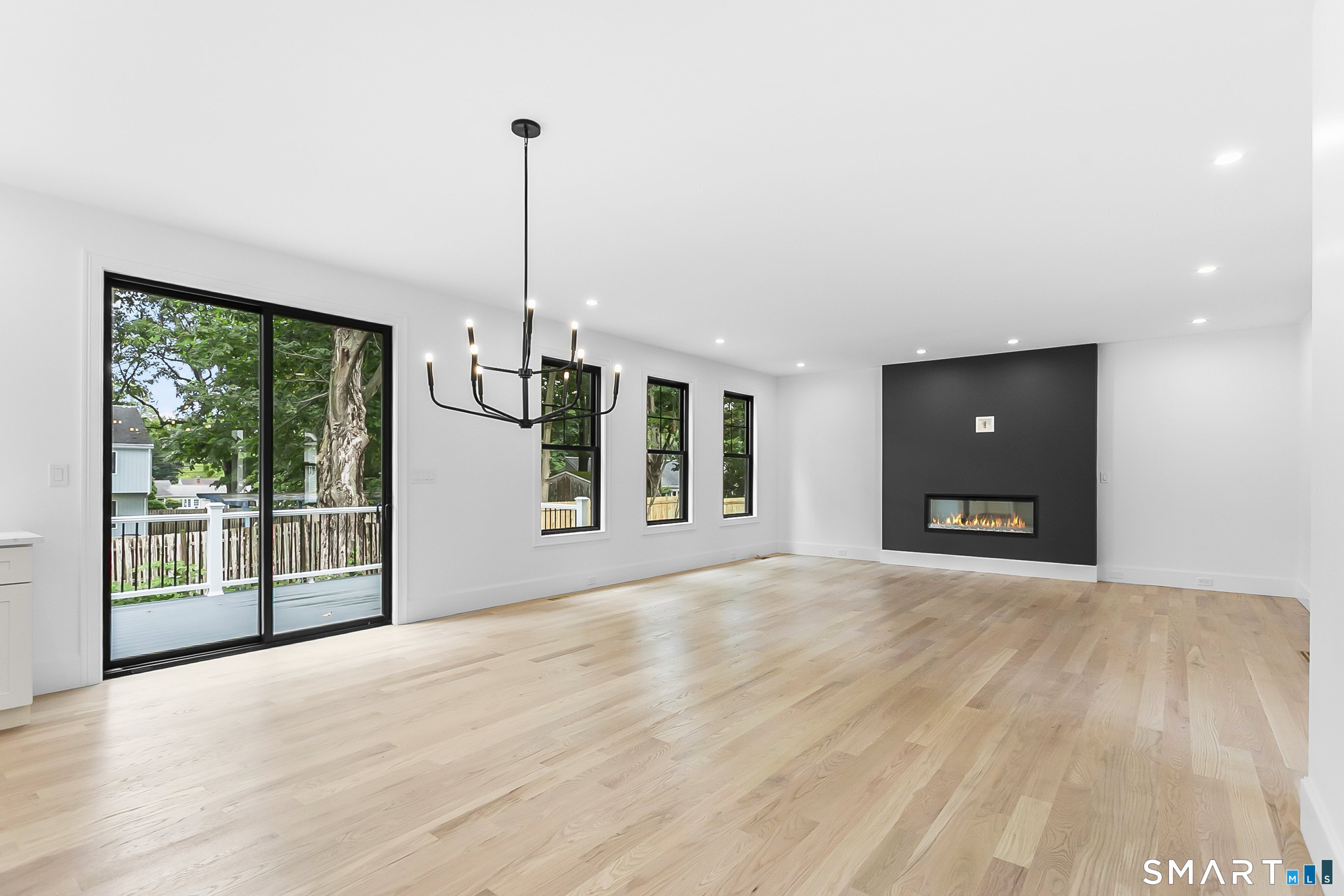 90 Oronoque Hls Road Stratford, CT 06614 - Photo 11 of 31 Gallery Image 11