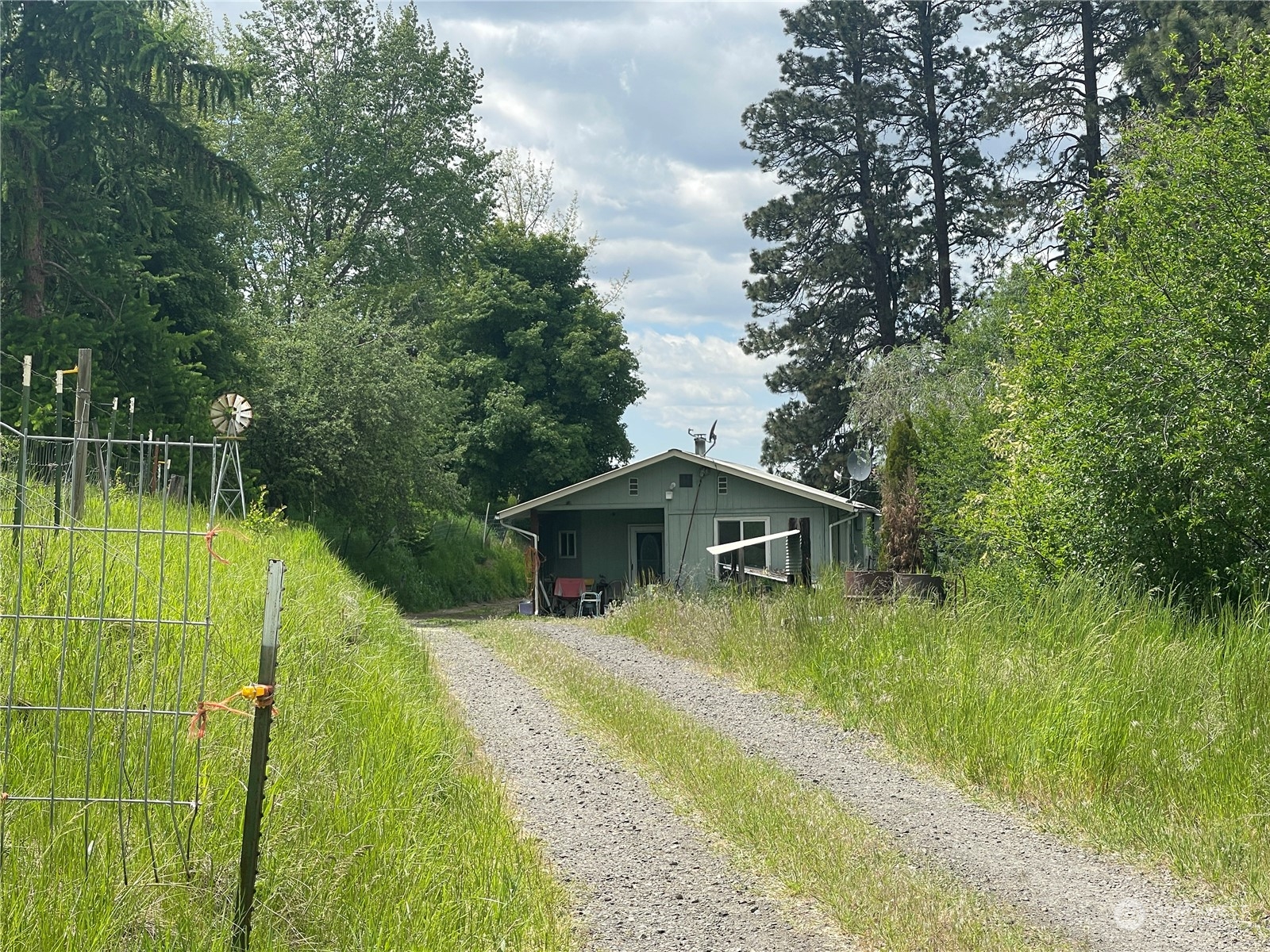 938 Patit Road Dayton, WA 99328 - Photo 18 of 40 Gallery Image 18