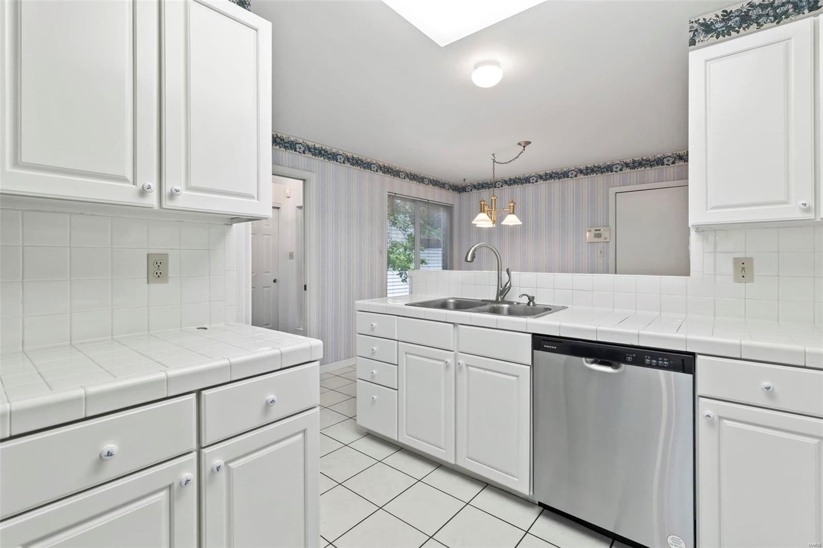 1688 Ridgeview Cir Drive Ballwin, MO 63021 - Photo 15 of 62 Gallery Image 15