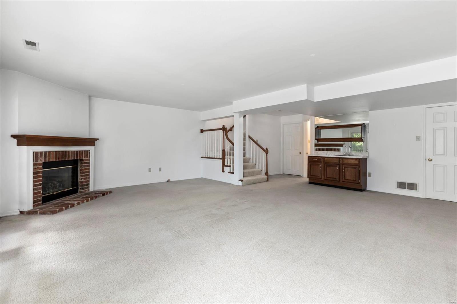 1688 Ridgeview Cir Drive Ballwin, MO 63021 - Photo 48 of 62 Gallery Image 48
