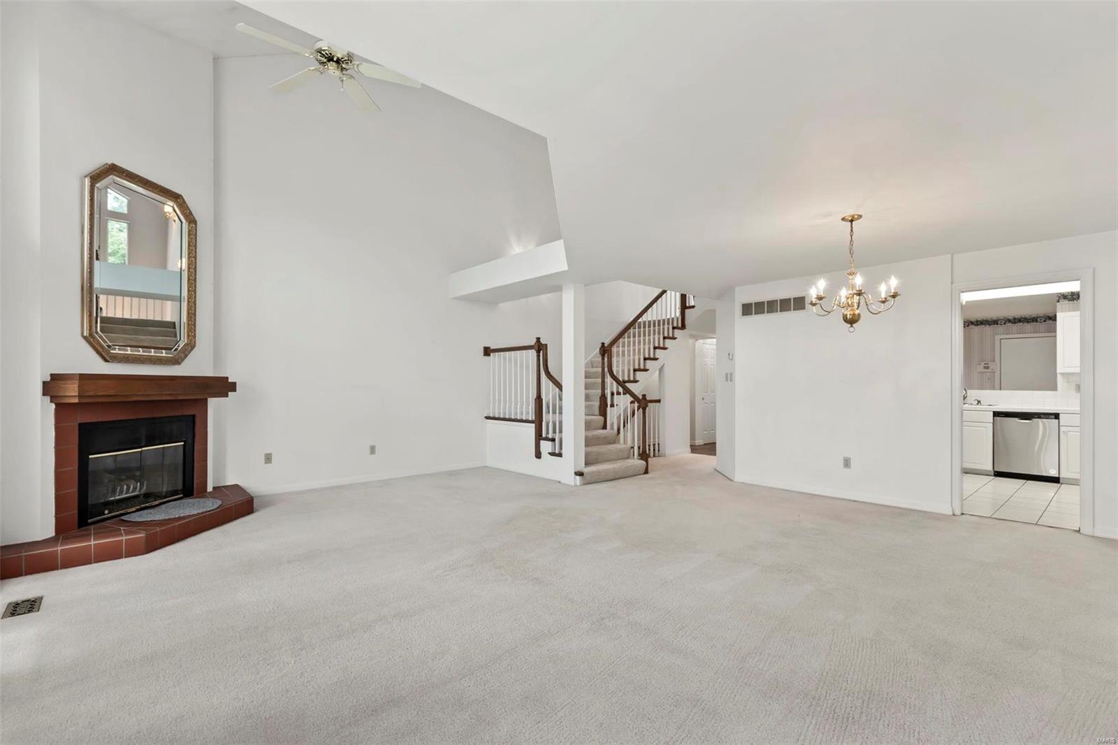 1688 Ridgeview Cir Drive Ballwin, MO 63021 - Photo 10 of 62 Gallery Image 10