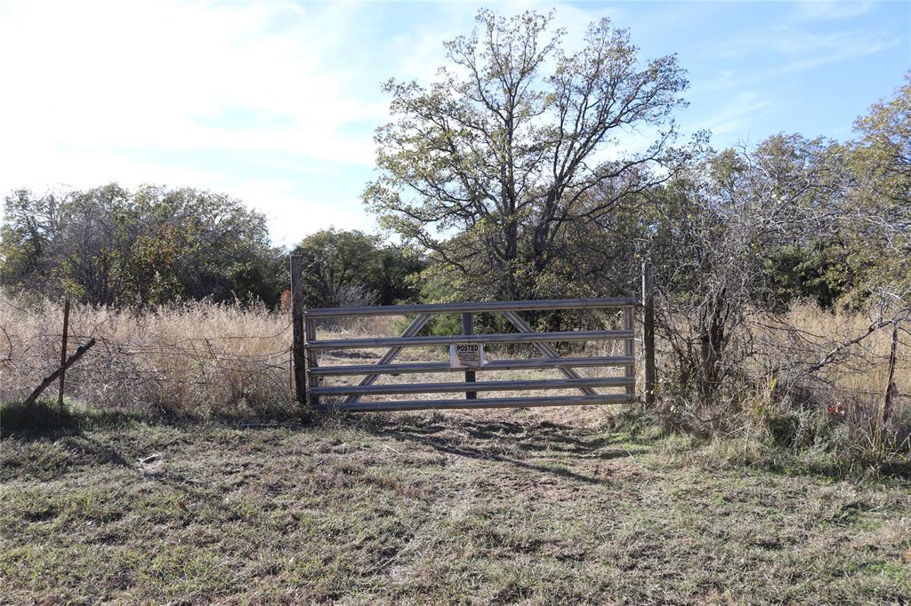30-acres Keys Road Sunset, TX 76270 - Photo 1 of 1 View of gate