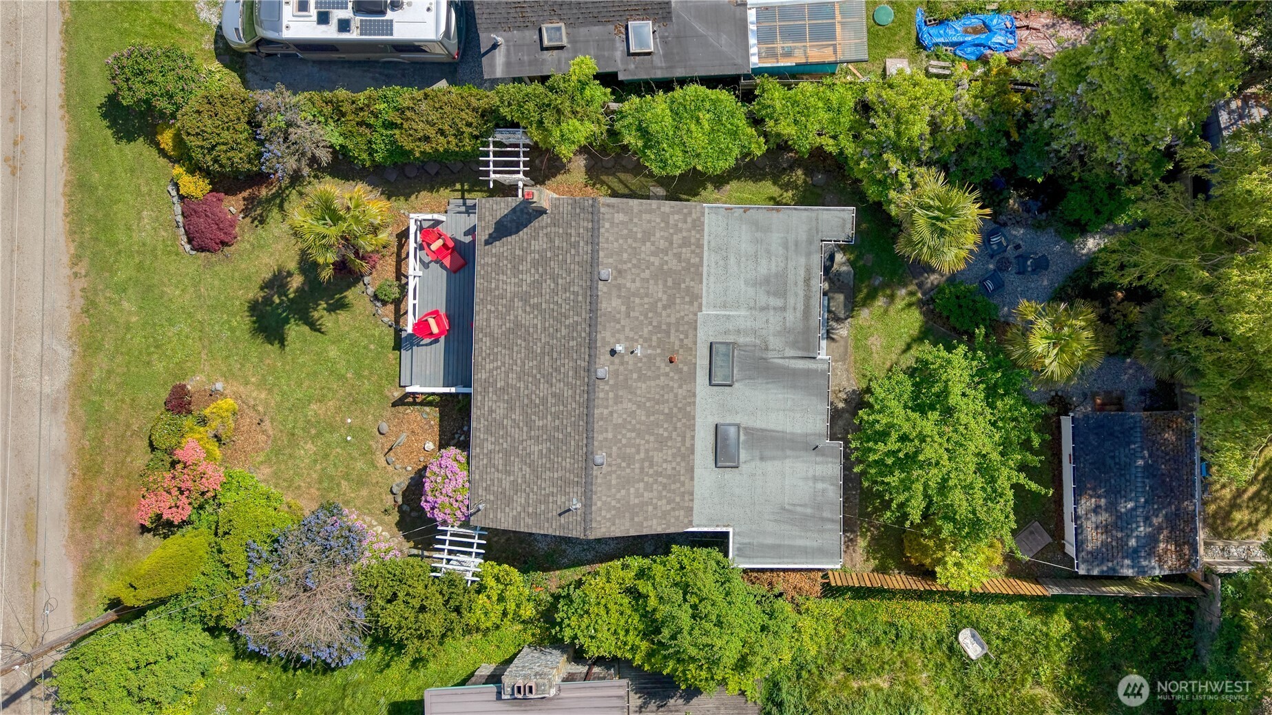 689 Deer Lane Point Roberts, WA 98281 - Photo 30 of 37