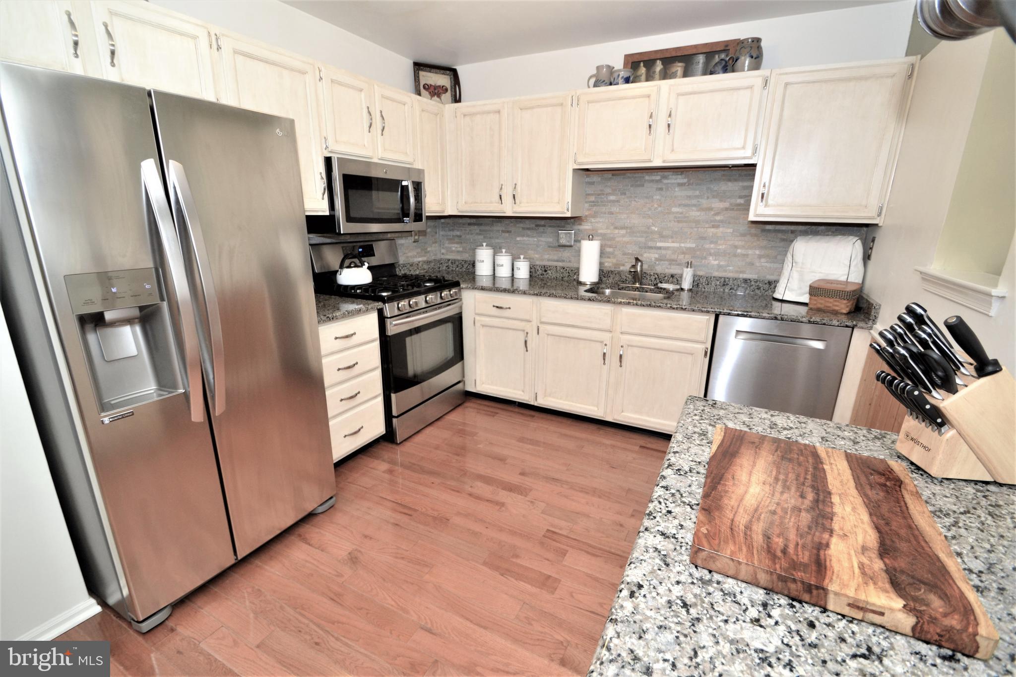 911 Craftsman Road Norristown, PA 19403 - Photo 4 of 24 Gallery Image 4