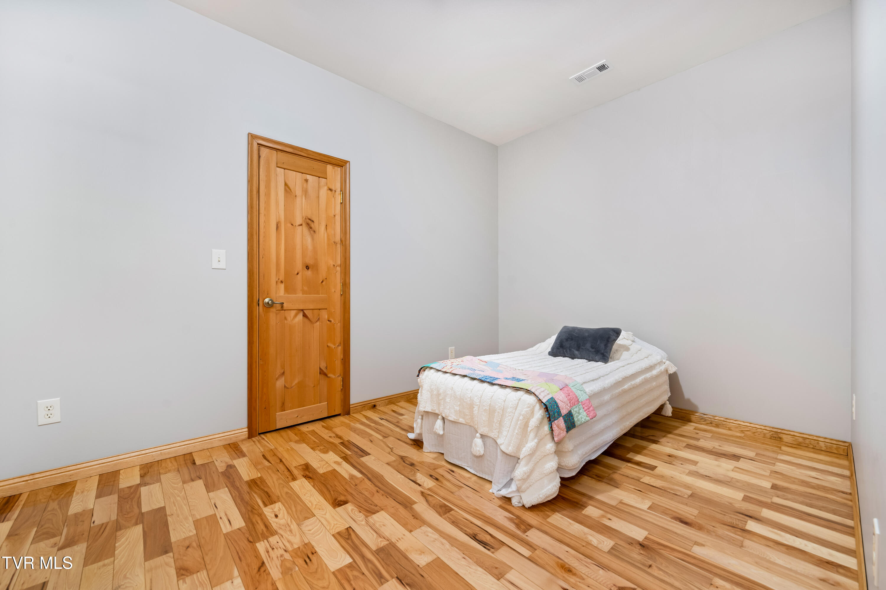 366 Toll Branch Road Johnson City, TN 37601 - Photo 15 of 86 366 Toll Branch Road (72 of 94)