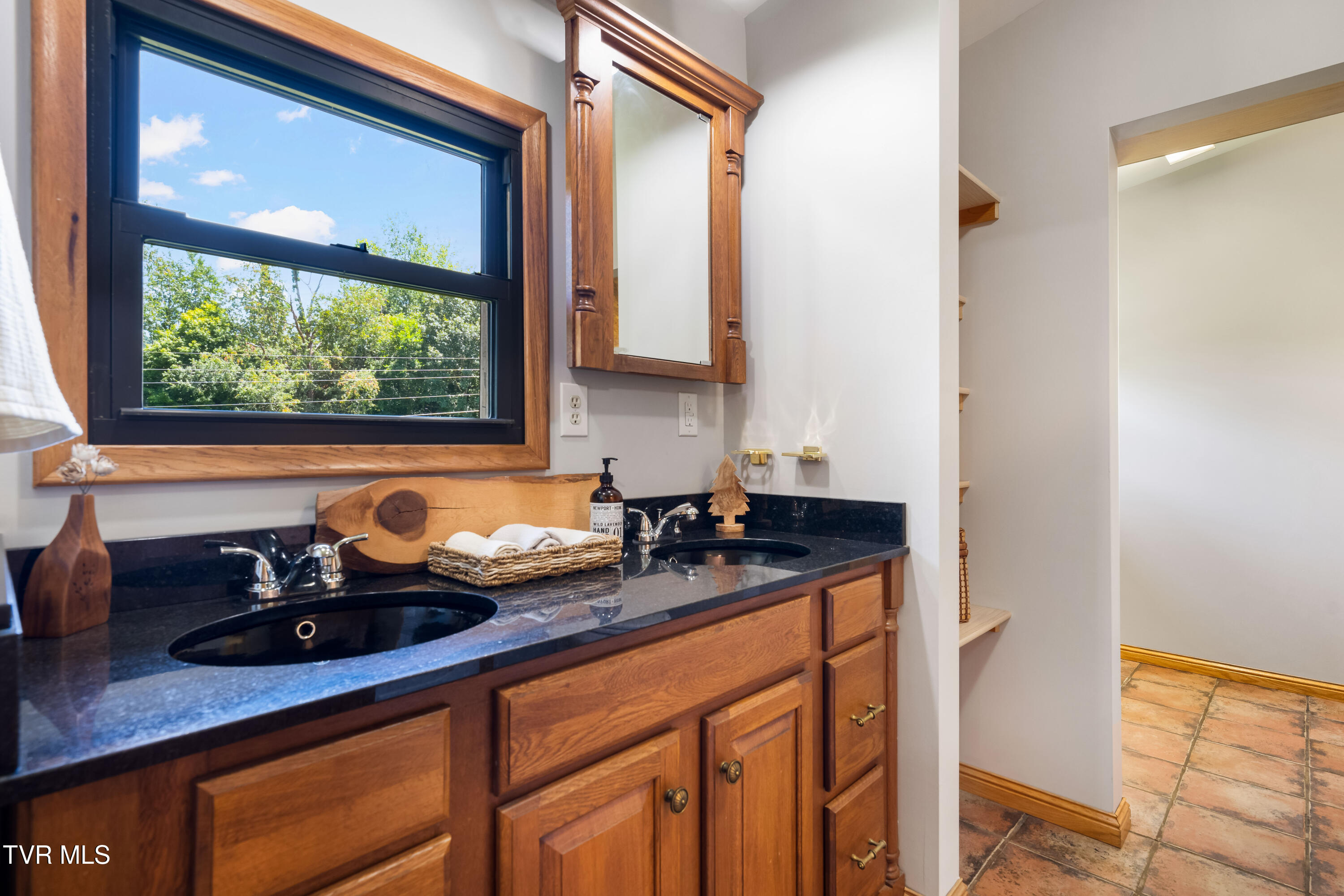 366 Toll Branch Road Johnson City, TN 37601 - Photo 19 of 86 366 Toll Branch Road (76 of 94)