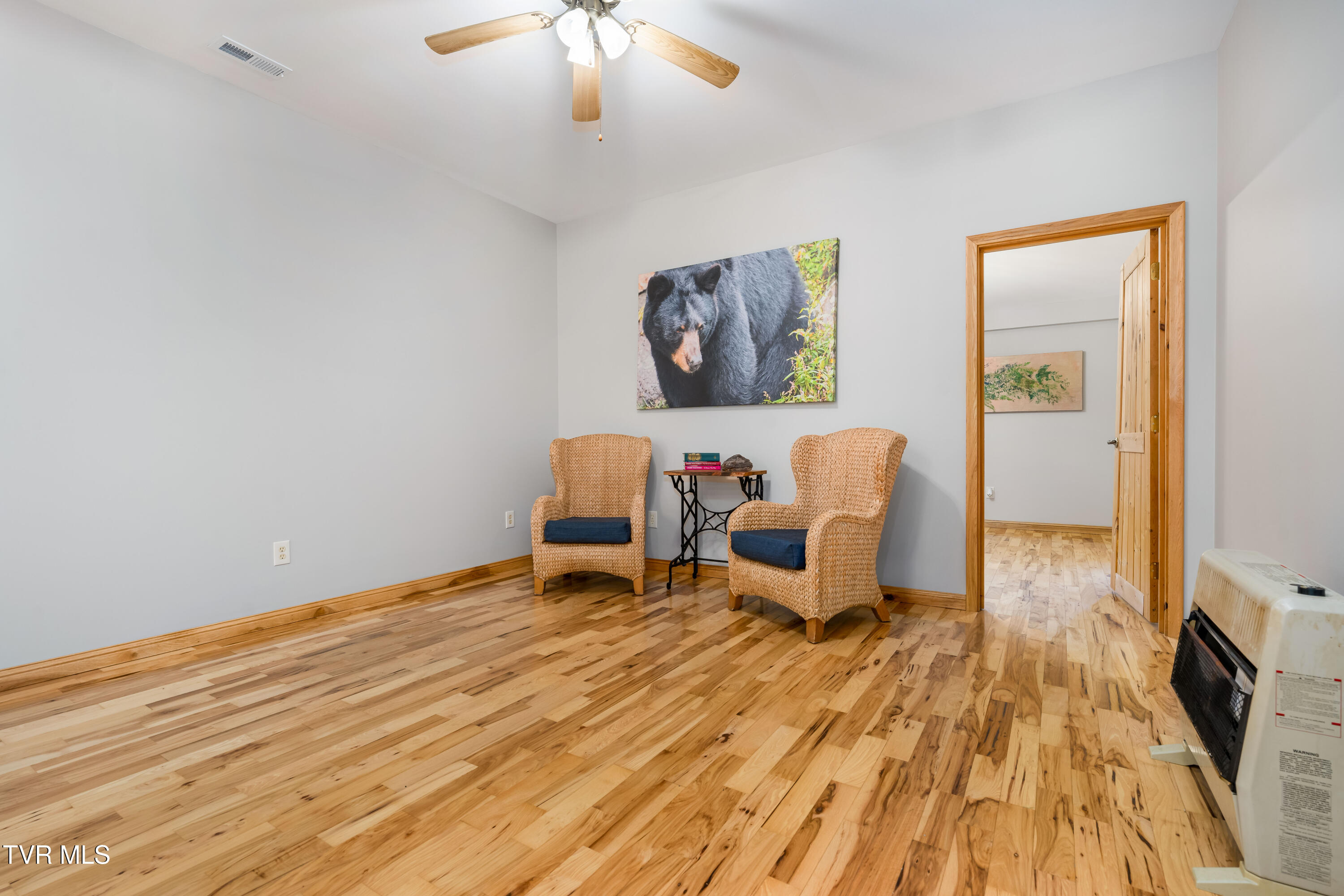 366 Toll Branch Road Johnson City, TN 37601 - Photo 5 of 86 366 Toll Branch Road (62 of 94)