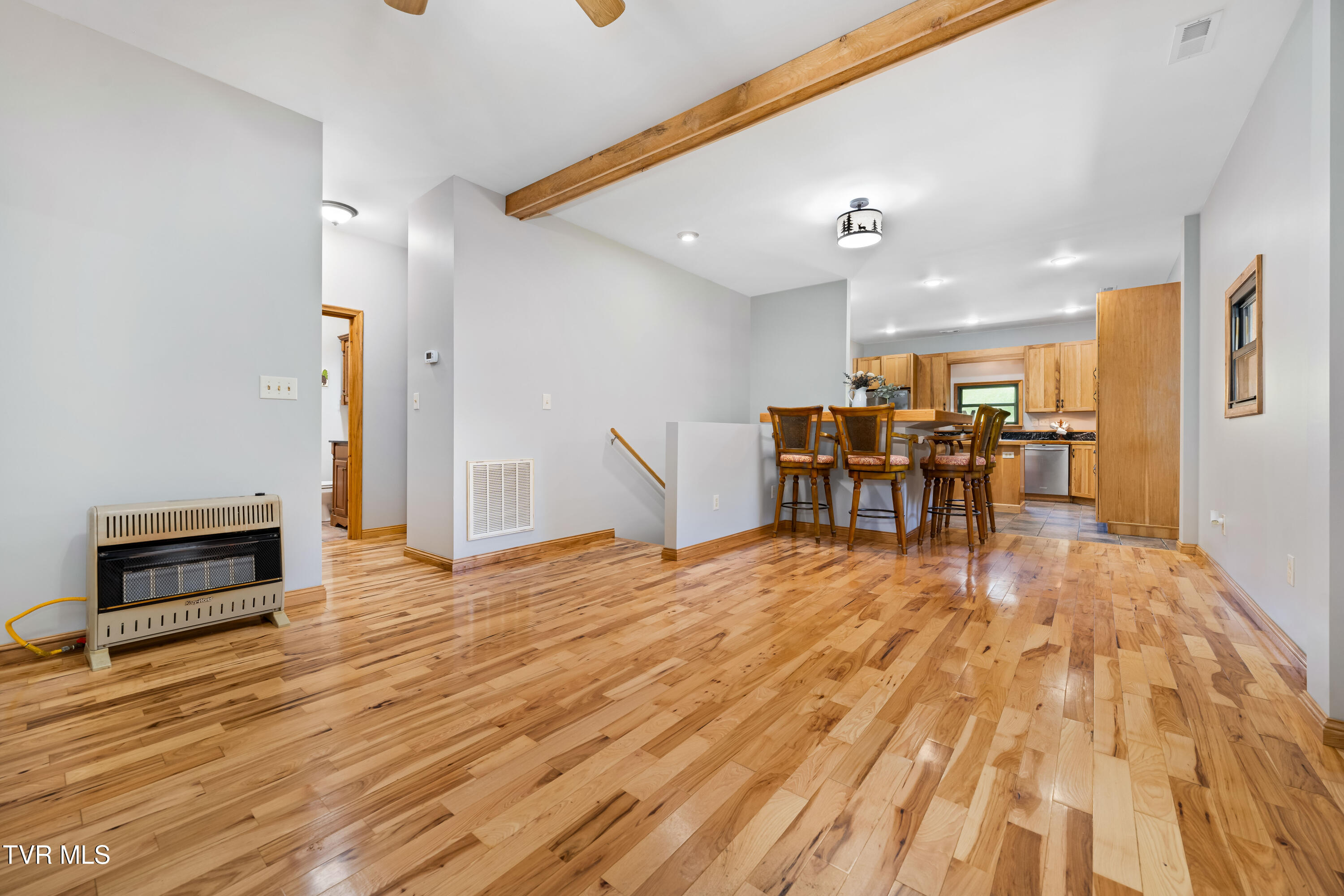 366 Toll Branch Road Johnson City, TN 37601 - Photo 7 of 86 366 Toll Branch Road (64 of 94)