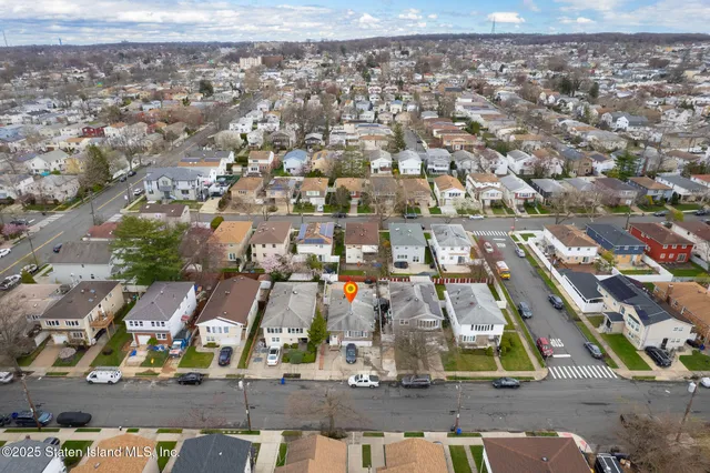 $849,000 | 245 Martin Avenue | Willowbrook