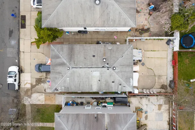 $849,000 | 245 Martin Avenue | Willowbrook