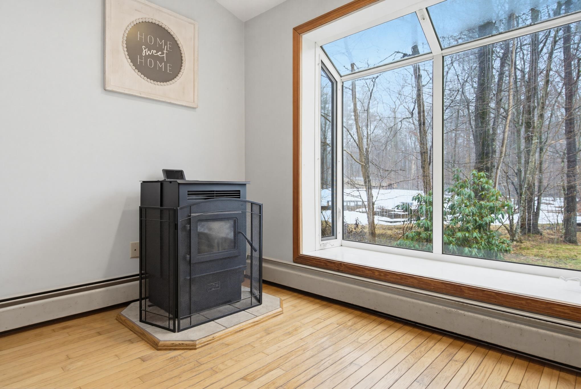 104 Old Auburn Road Derry, NH 03038 - Photo 19 of 49