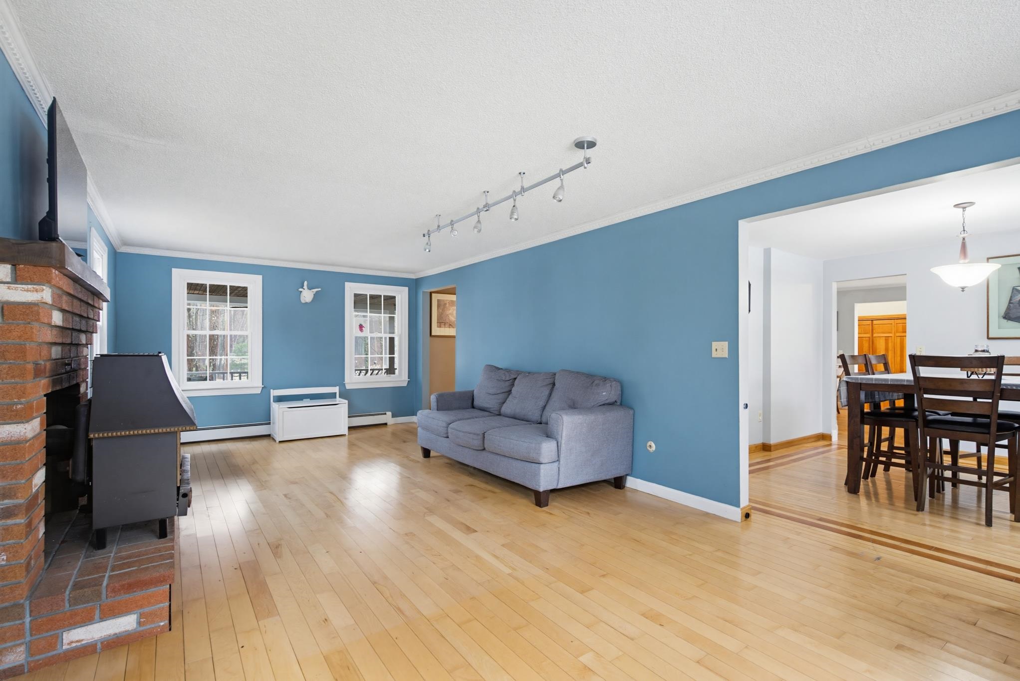 104 Old Auburn Road Derry, NH 03038 - Photo 25 of 49