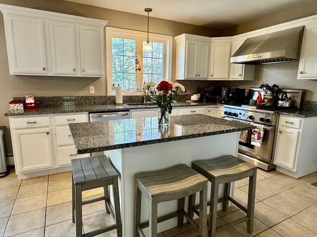 $739,000 | 2081 Manomet Avenue, Dighton, MA 02715