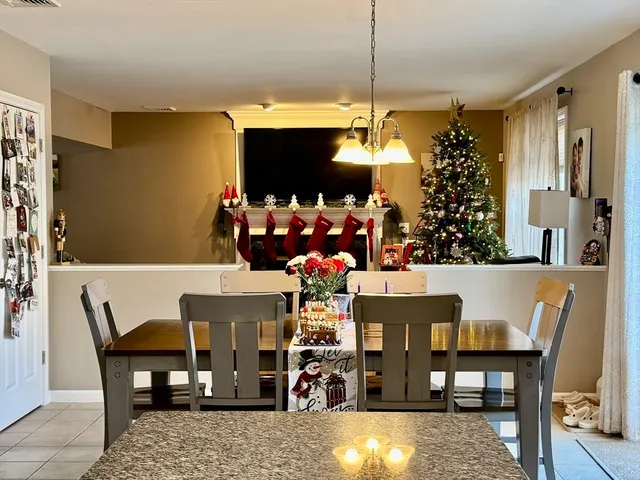 $739,000 | 2081 Manomet Avenue, Dighton, MA 02715