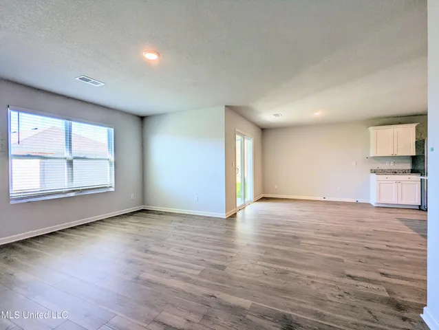 $1,995 | 24 Pine Street, Byhalia, MS 38611