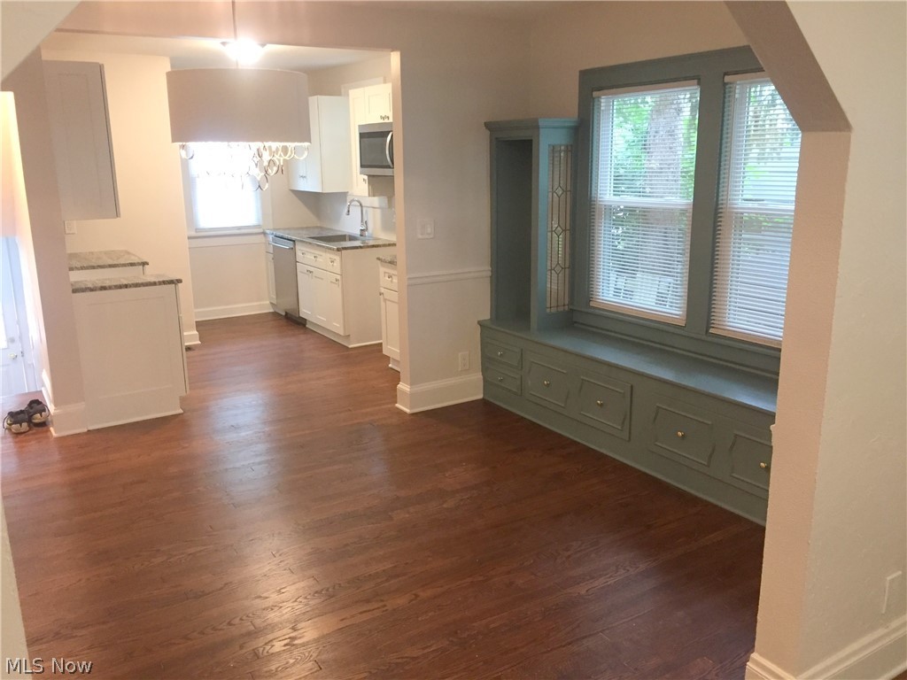 1684 Edgefield Road Lyndhurst, OH 44124 - Photo 8 of 33
