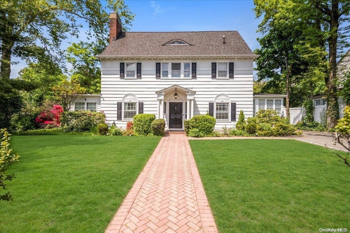 15 Nassau Drive Great Neck, NY 11021 - Photo 1 of 1