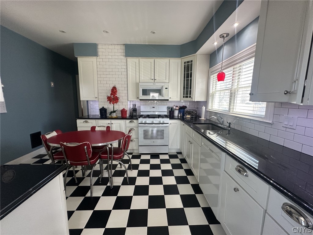 403 Elm Street Rome, NY 13440 - Photo 6 of 27