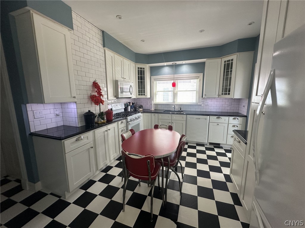 403 Elm Street Rome, NY 13440 - Photo 7 of 27