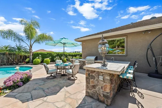 $1,350,000 | 6041 North Vine Street, Vacaville, CA 95688