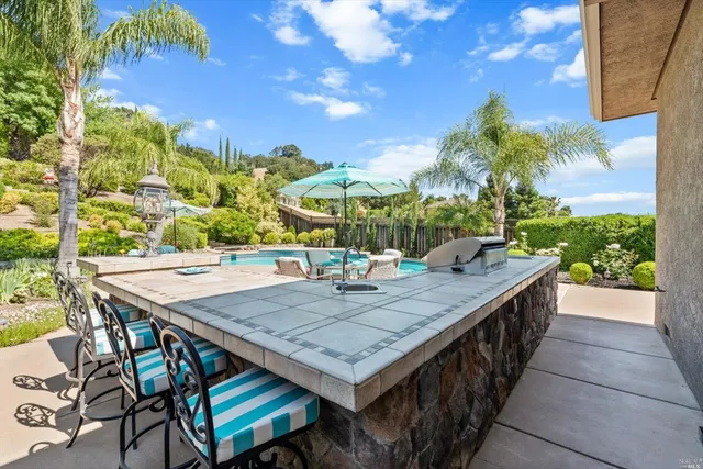 $1,350,000 | 6041 North Vine Street, Vacaville, CA 95688