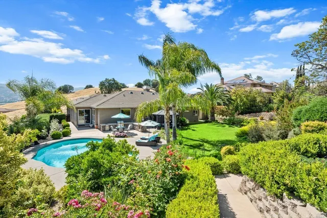 $1,350,000 | 6041 North Vine Street, Vacaville, CA 95688