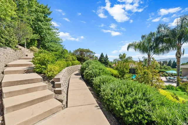 $1,350,000 | 6041 North Vine Street, Vacaville, CA 95688