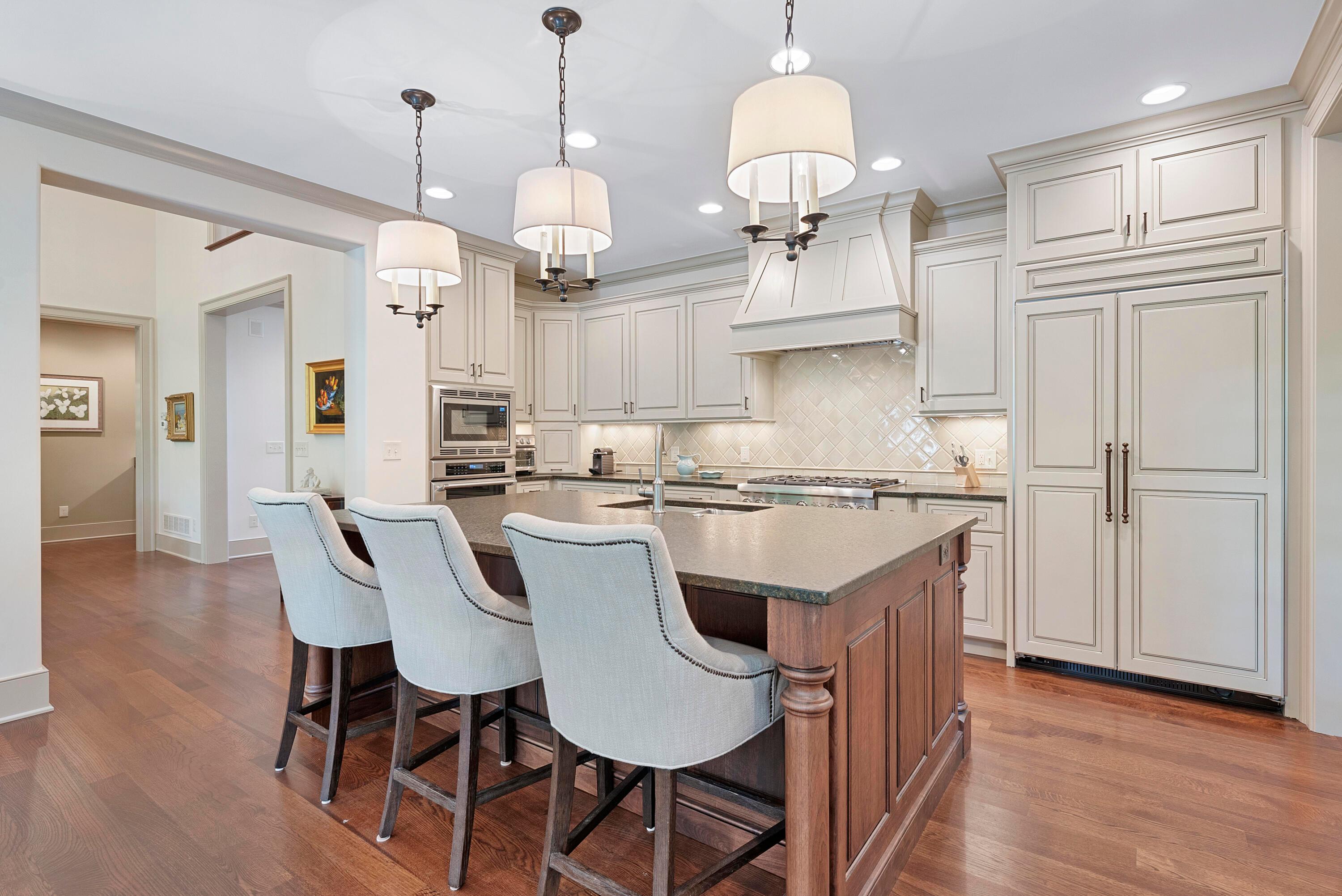 2730 Edington Road Columbus, OH 43221 - Photo 22 of 70 Kitchen