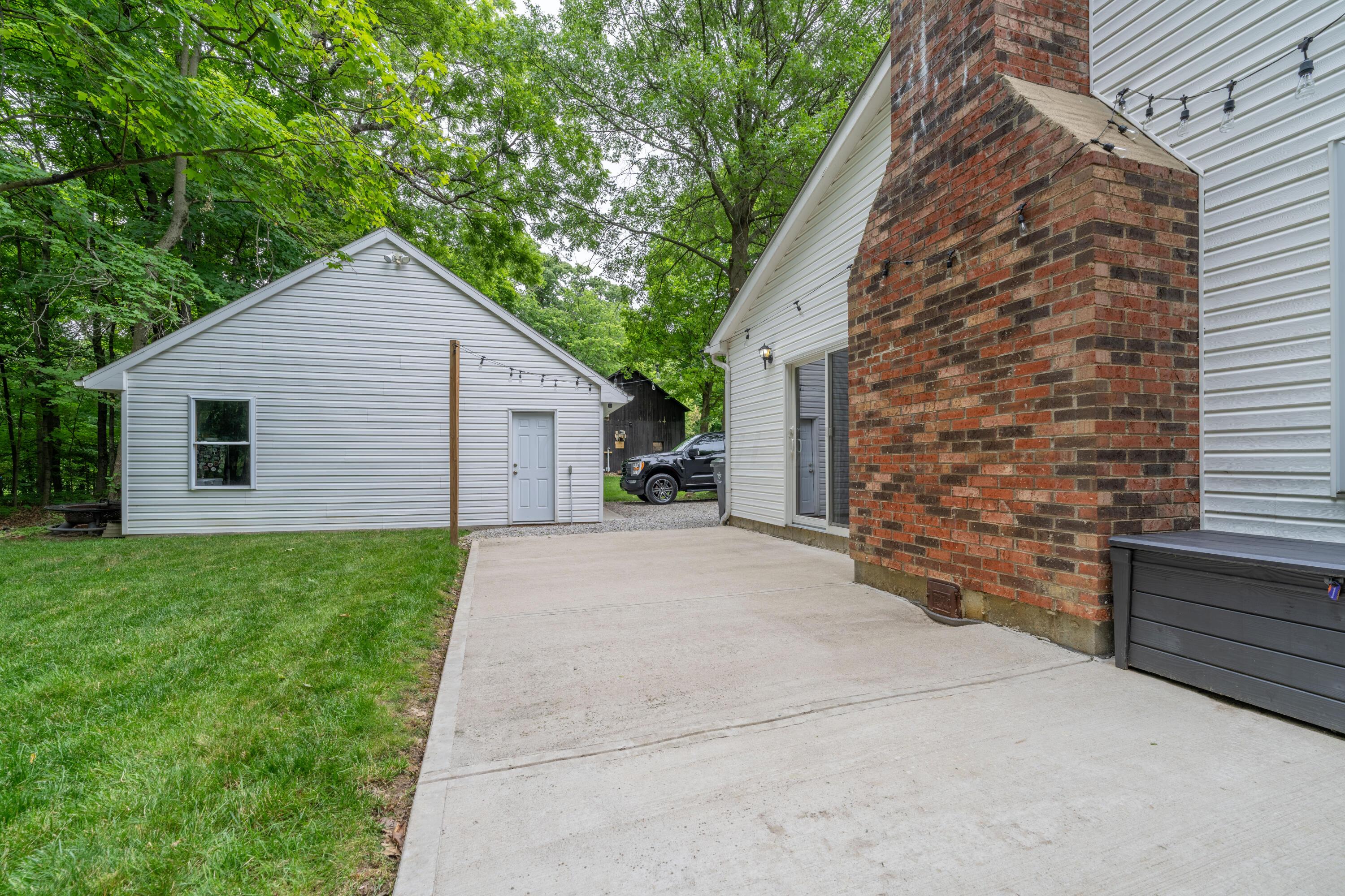 8045 Flint Road Columbus, OH 43235 - Photo 24 of 26 7RV04326-HDR