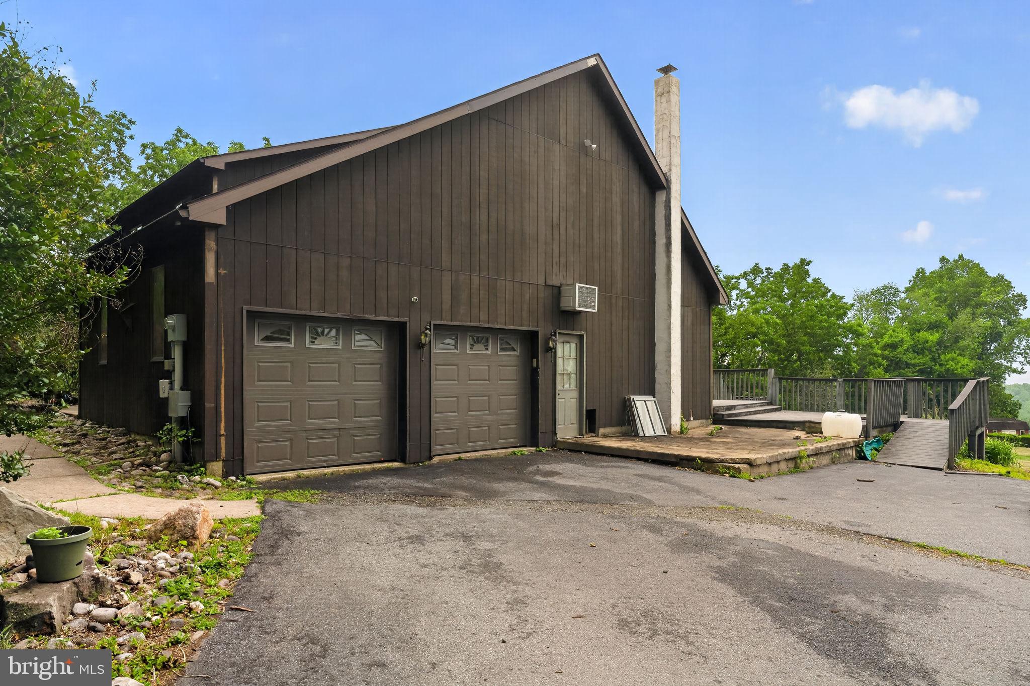 10 Shade Road Oley, PA 19547 - Photo 2 of 31