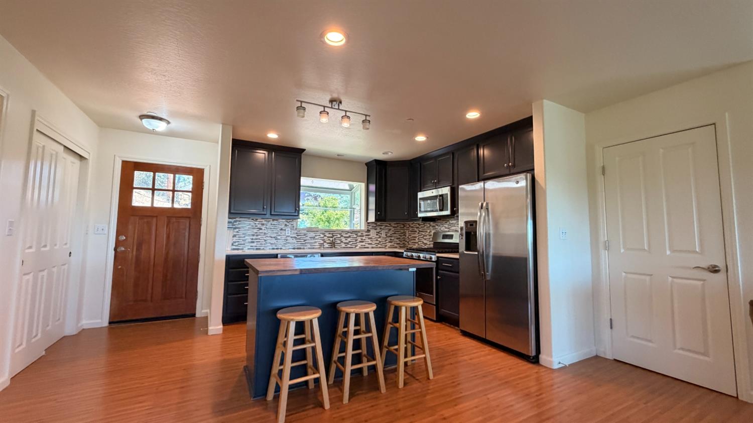 7436 Eagle View Drive Mountain Ranch, CA 95246 - Photo 24 of 51