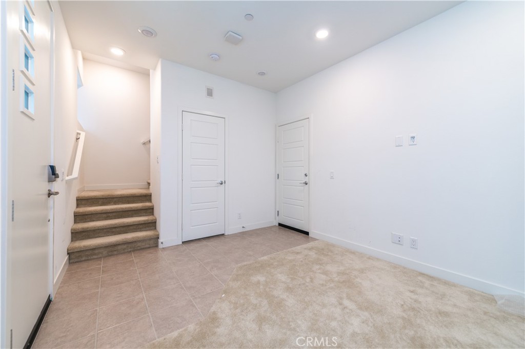 352 Transport Tustin, CA 92782 - Photo 3 of 10