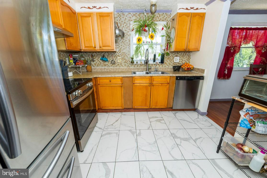 550 Logan Street Frederick, MD 21701 - Photo 5 of 39