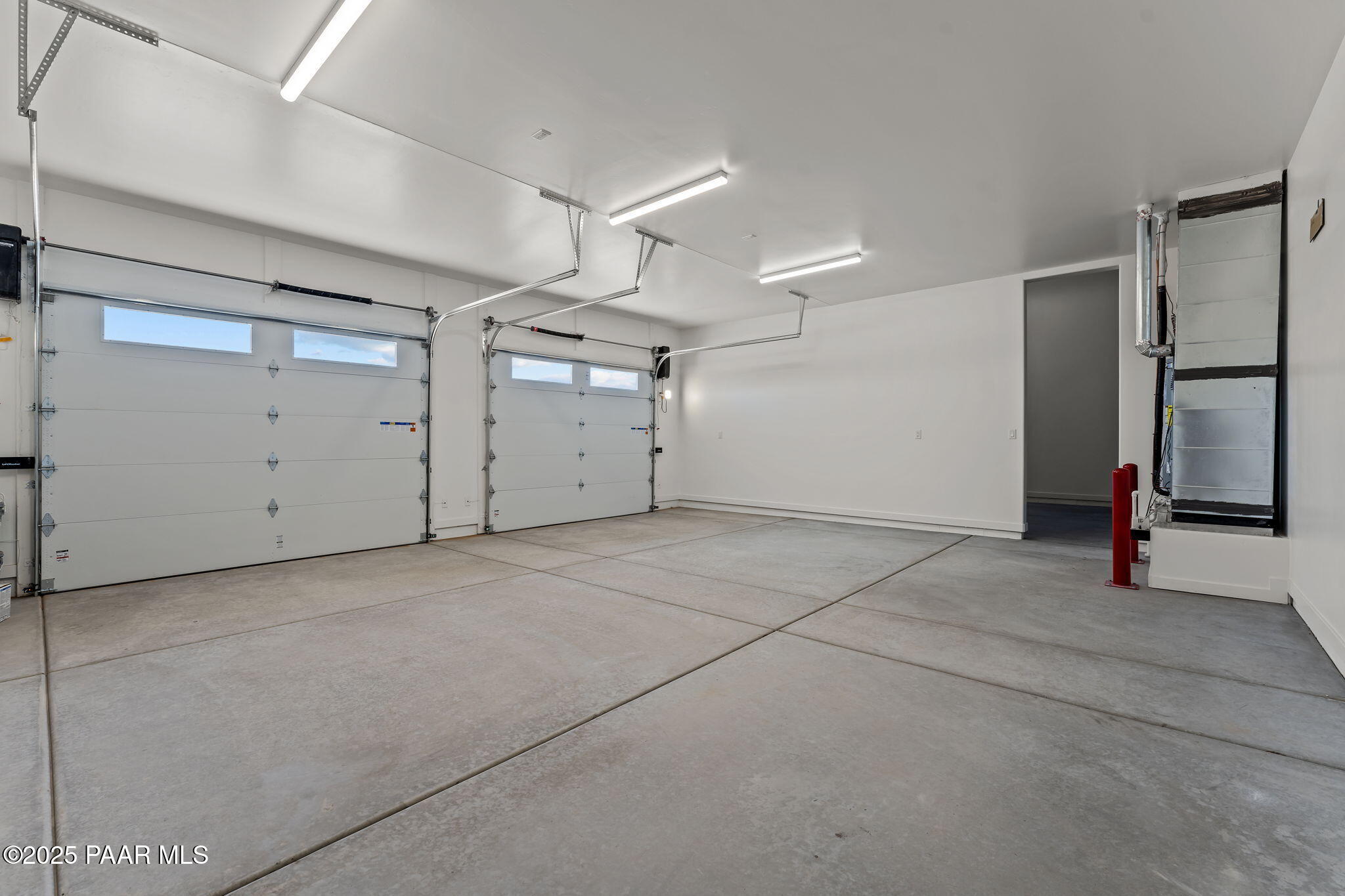 21032 West Skinner Road Wittmann, AZ 85361 - Photo 30 of 34 a view of garage