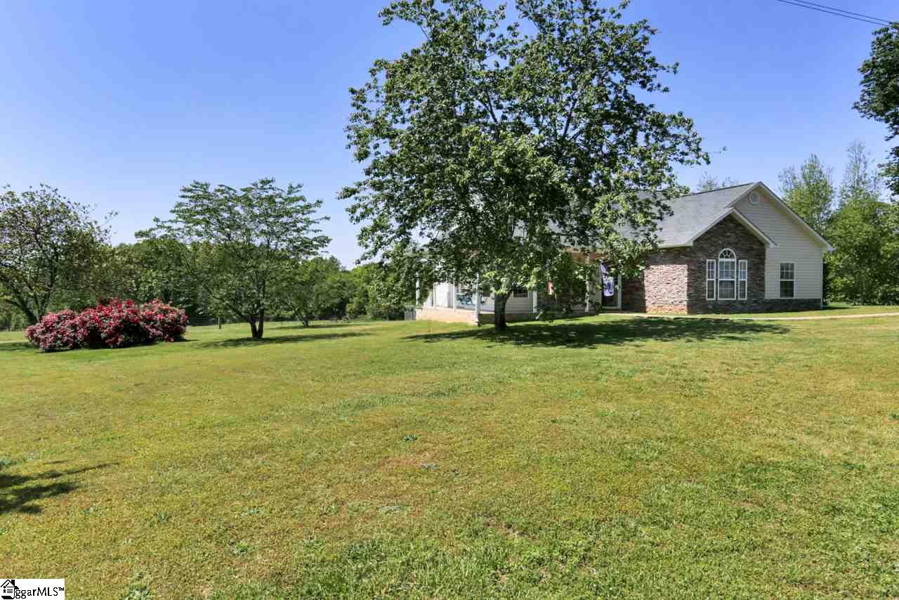 126 McCullough School Road Honea Path, SC 29654 - Photo 2 of 33